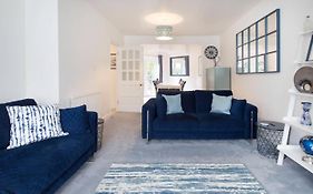 The Tardis 5 Bedroom, 3 Bathroom Oxford City Oasis With Free Parking